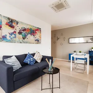 Apartment Brand New Apts Lima M1, Milan