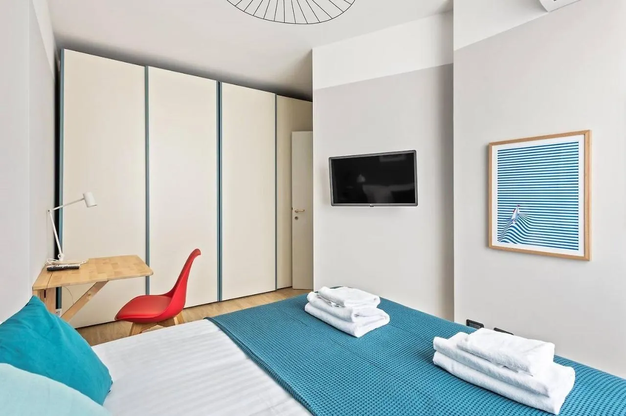 Guesthost - Navigli & Porta Genova M2 Cozy Apt Milan Italy